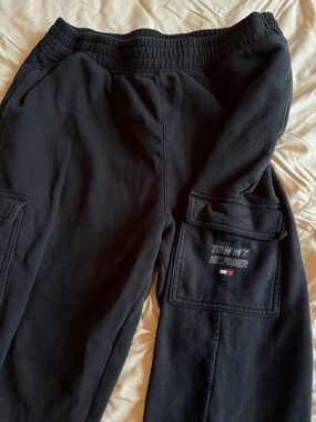 Tommy Hilfiger Black Cargo Joggers with Flag Logo